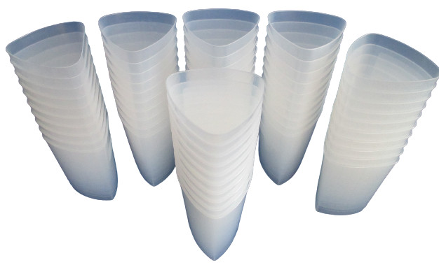 Medegen Polypropelene Triangular Graduated Measuring Container 32oz/1000cc