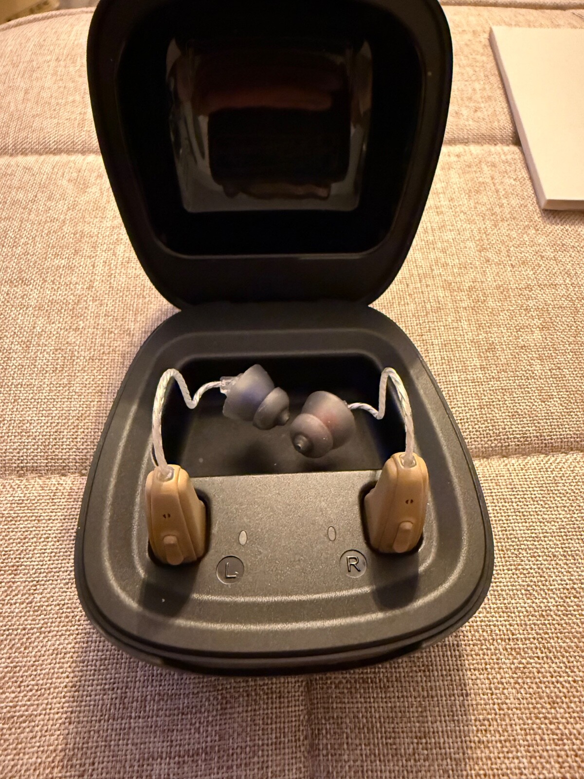 Hearing Aids, w/Noise Cancelling, Amplifier, Model: M2231