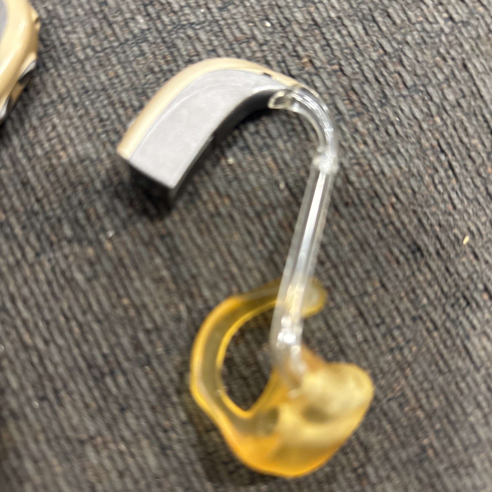 BERNAFON AR9 CP HEARING AIDS NOT TESTED NO ACCESSORIES AS-IS
