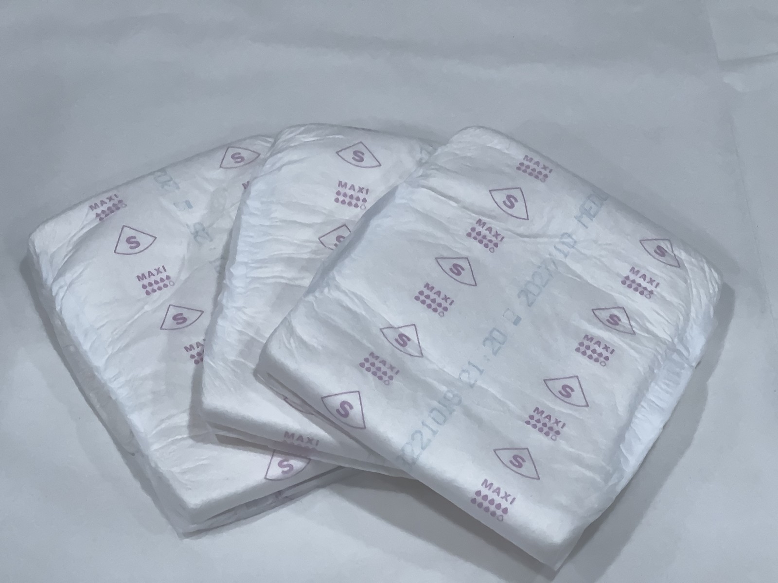 Medline Extended Wear Briefs Small Sample Lot of 3pc – Overnight adult diapers
