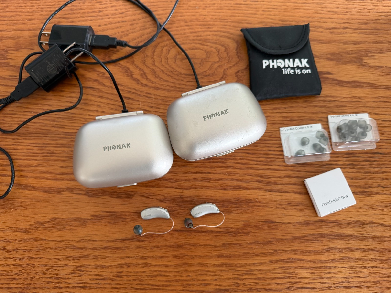 Phonak Audeo P90 R&L hearing aids with accessories…Great Condition!