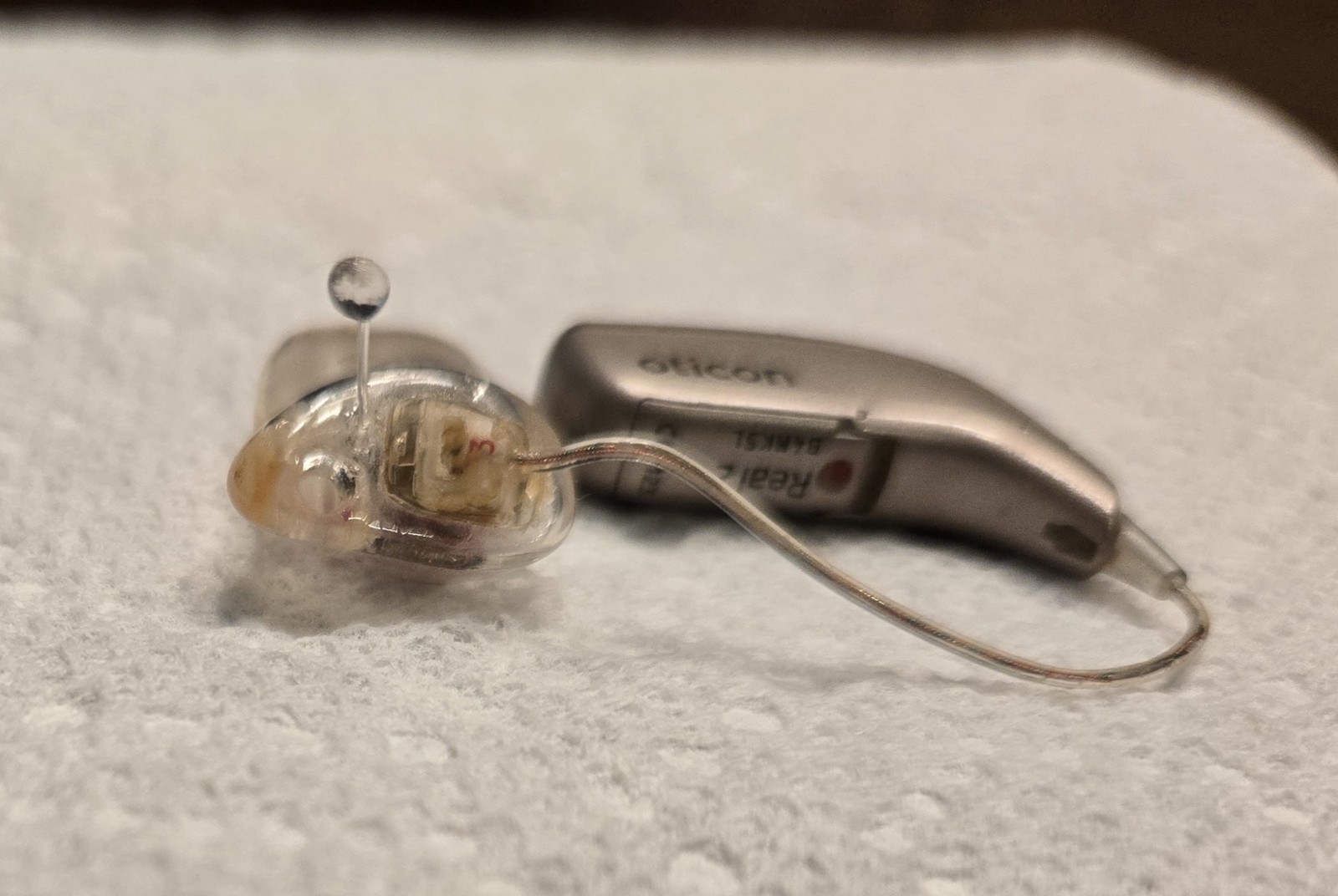 Oticon Real 2/CROS PX-miniRITER for Single Deafness + Charger (Fitted Right Ear)