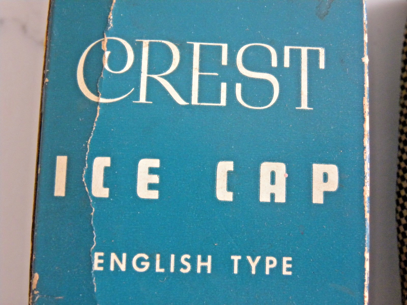 Vintage Crest. Ice Cap English Type Cloth Covered SR 459 OLD