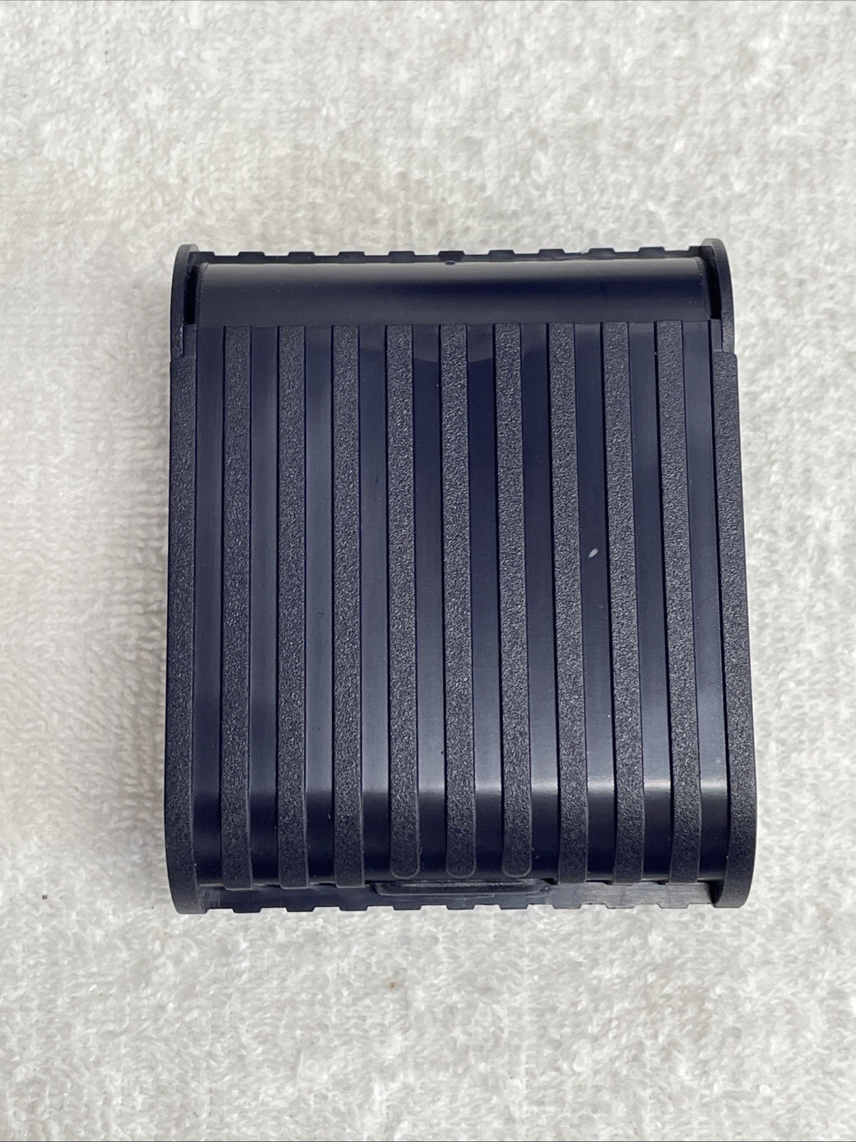 OTICON Clamshell Hard Case for Hearing Aids Navy Blue 2 1/2″ x 3″ x 1″