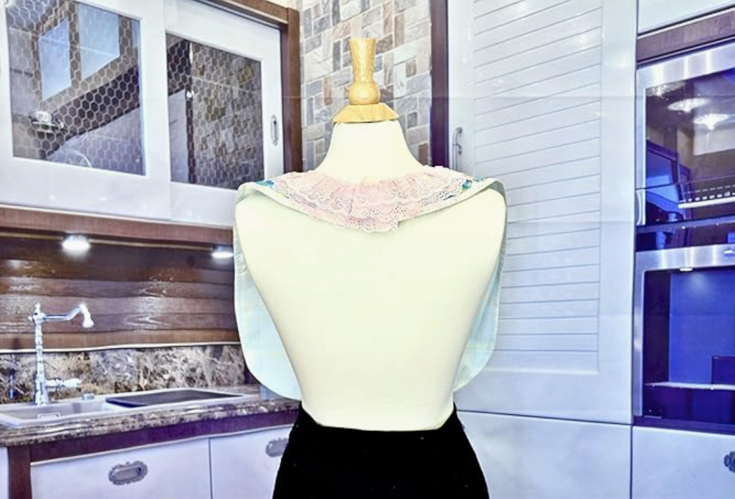 Adult Dining Oilcloth Bib,Blue Plaid,Pink Lace Collar,Loop&Hook Closure,Pocket