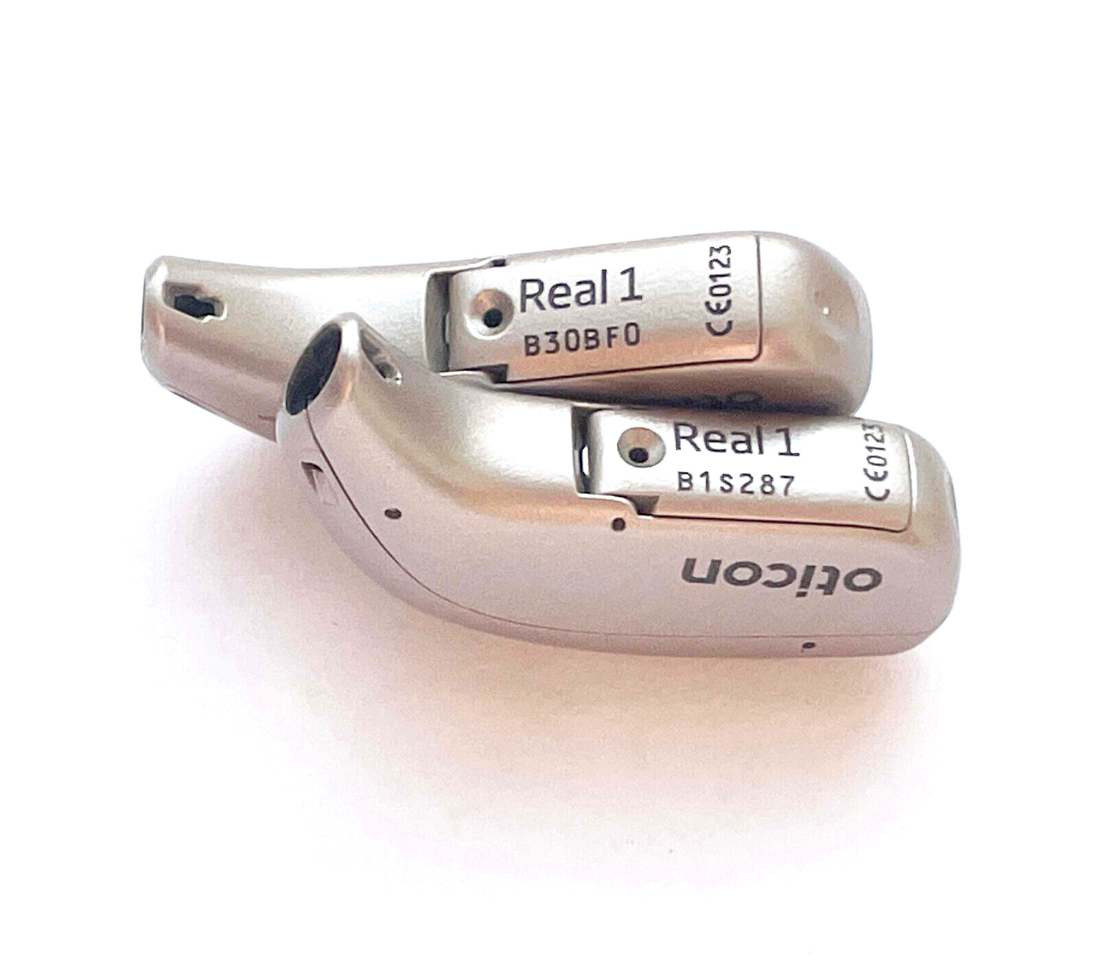 Used, 2x Oticon Real 1 Beige Color + w/Charger + Speakers Size 2/85 db