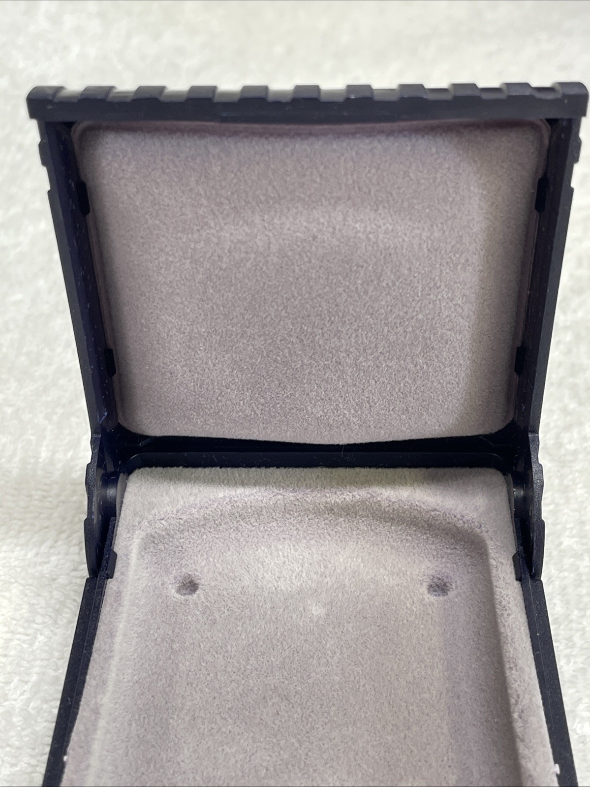 OTICON Clamshell Hard Case for Hearing Aids Navy Blue 2 1/2″ x 3″ x 1″