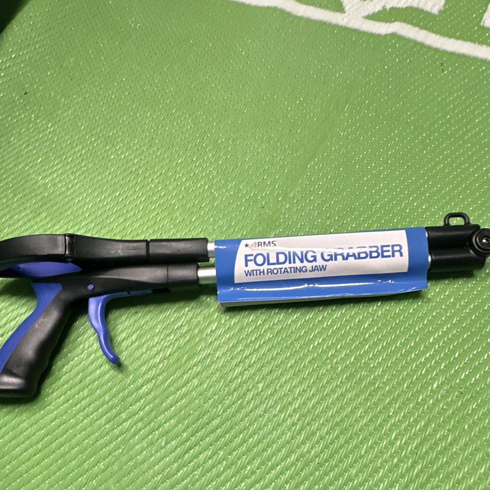 RMS Folding Reacher Grabber Tool Rotating Jaw Black/Blue Model RE-88015