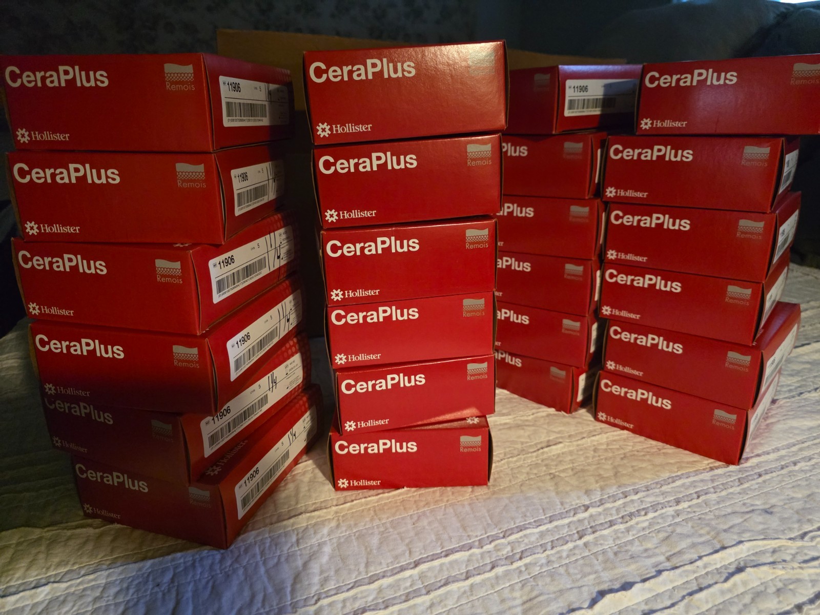 Hollister CeraPlus 11906, 24 5-count boxes, 120 total barriers, precut 1 1/4 inc