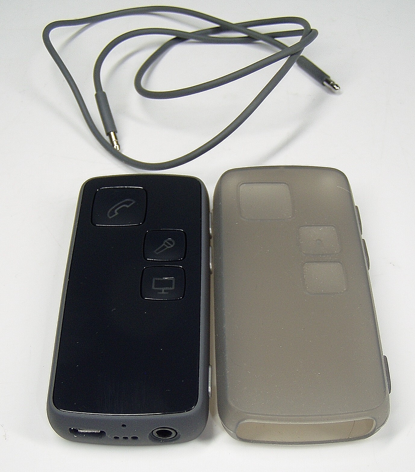 Oticon Connectline STREAMER PRO 1.0 To Connect Phone & Music to OPN Hearing Aids