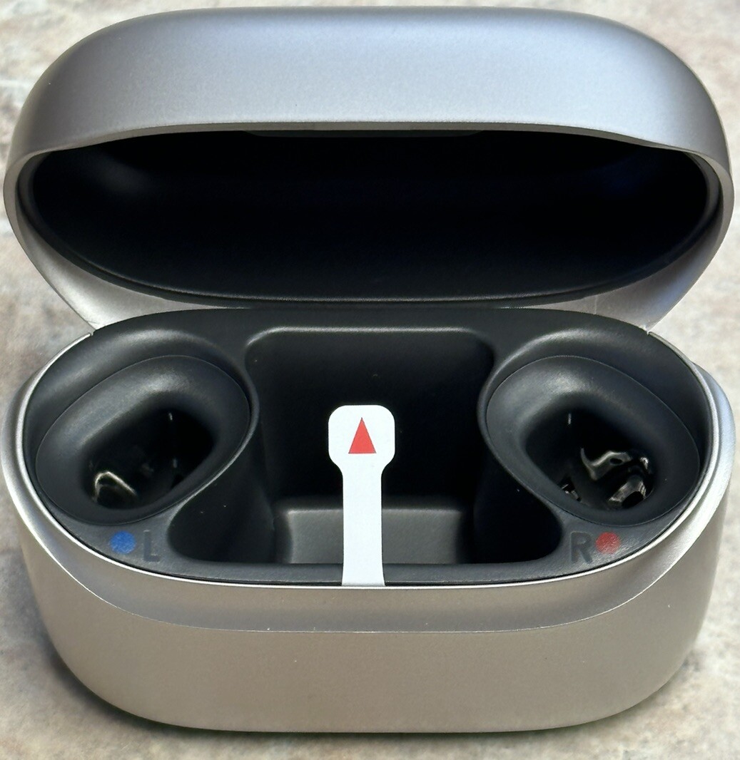 Phonak ChargerGo RIC SPHERE Infinio. With Power Cord & Wall Adaptor. New In Box.