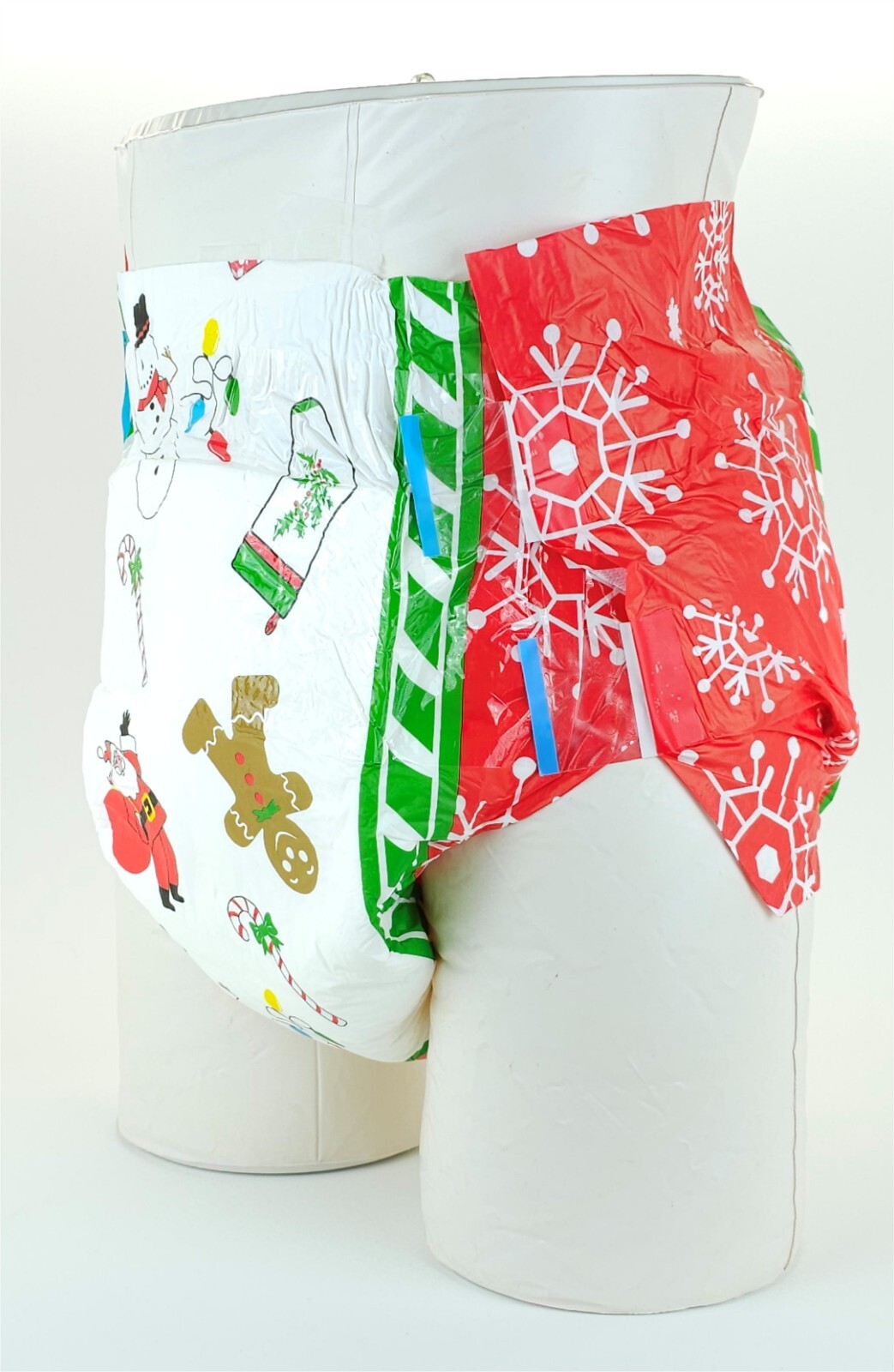 Med-Adult Printed Halloween Christmas Diapers Medium 28″-40″ Mixed Case/4 Packs