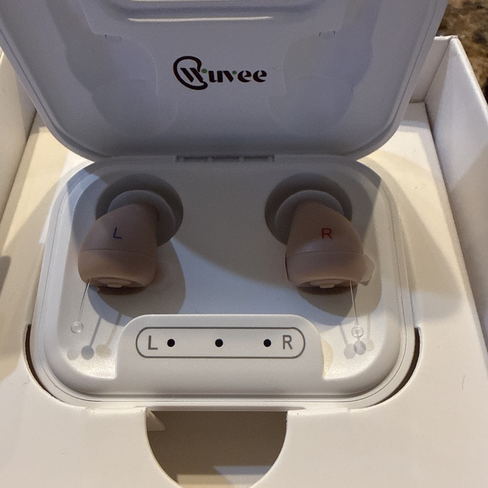 Wuvee Hearing Aids model JH-A260 OTC Hearing Amplifiers With Case