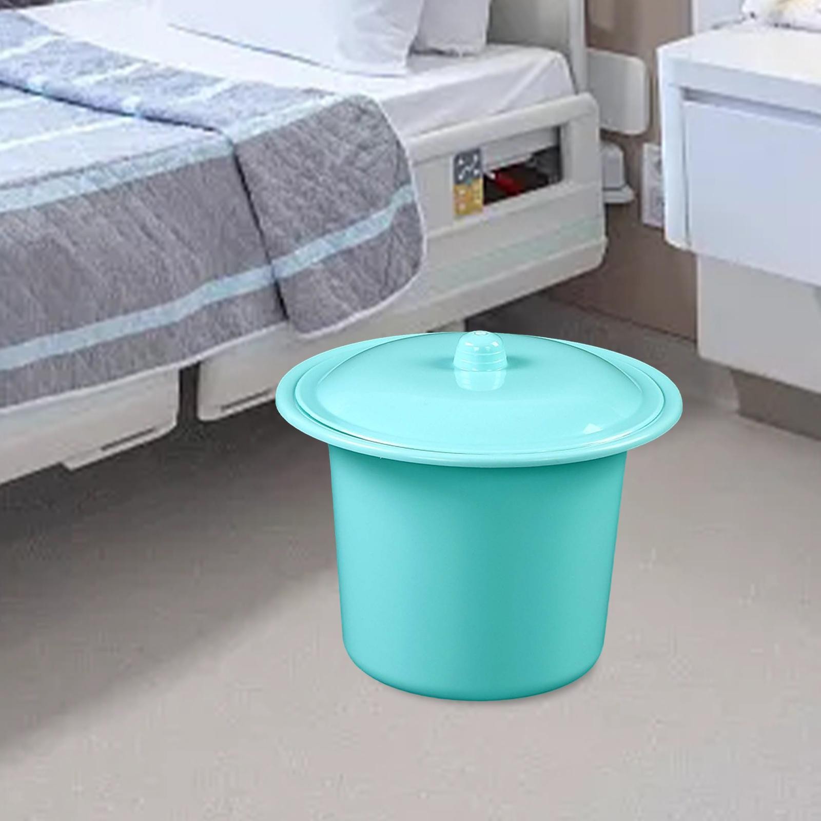 Portable Spittoon with Lid Lightweight PP Splashproof Compact Mobile Toilet