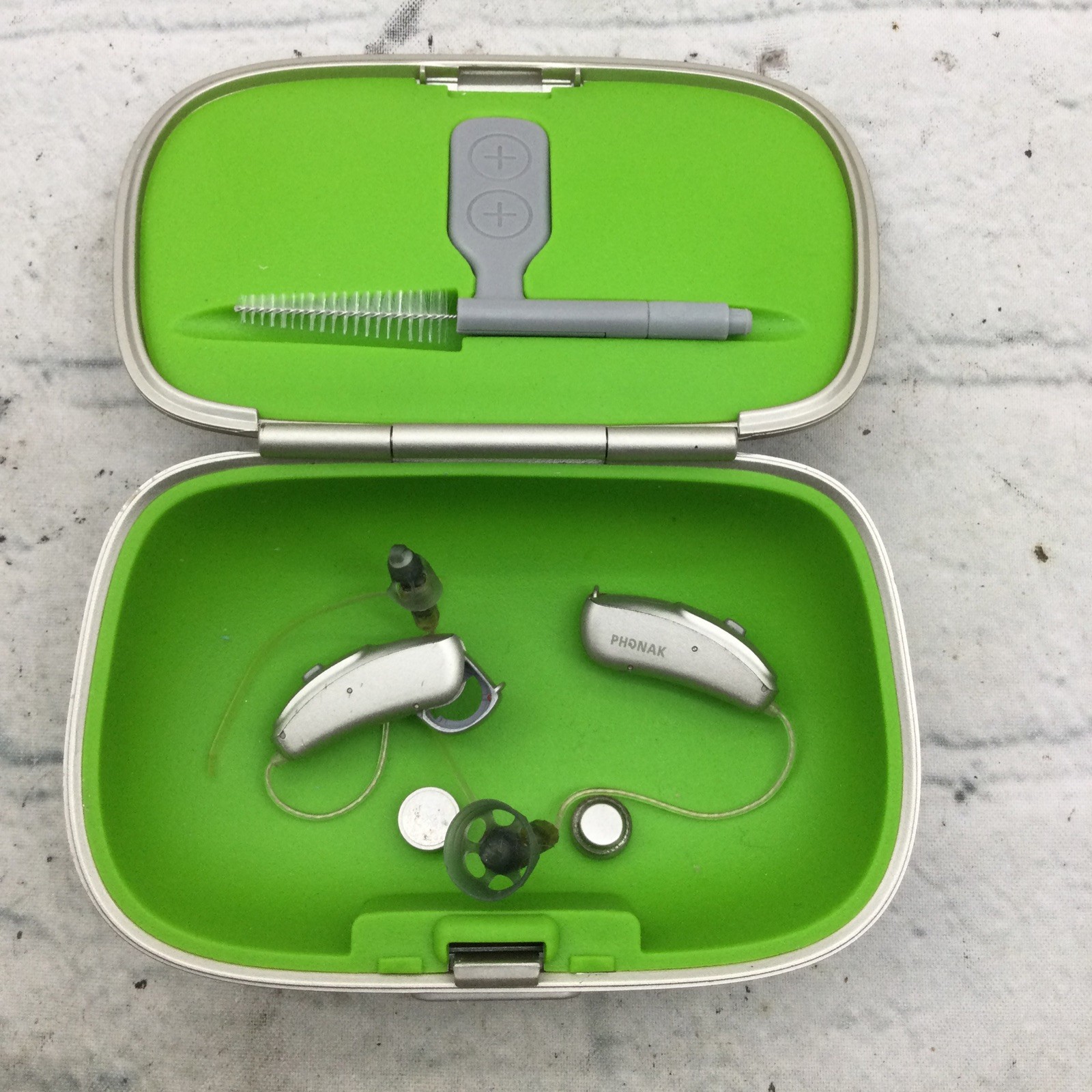 Phonak Audeo V90 0459 Hearing Aids 1 Pair (1 Right 1 Left) USES 312 Batteries