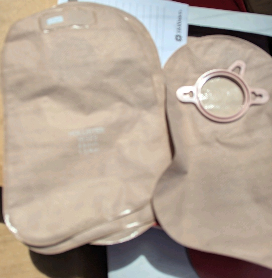 Hollister 2-piece Closed Ostomy Pouch Beige 1 3/4″ 44mm, 30 Per Box
