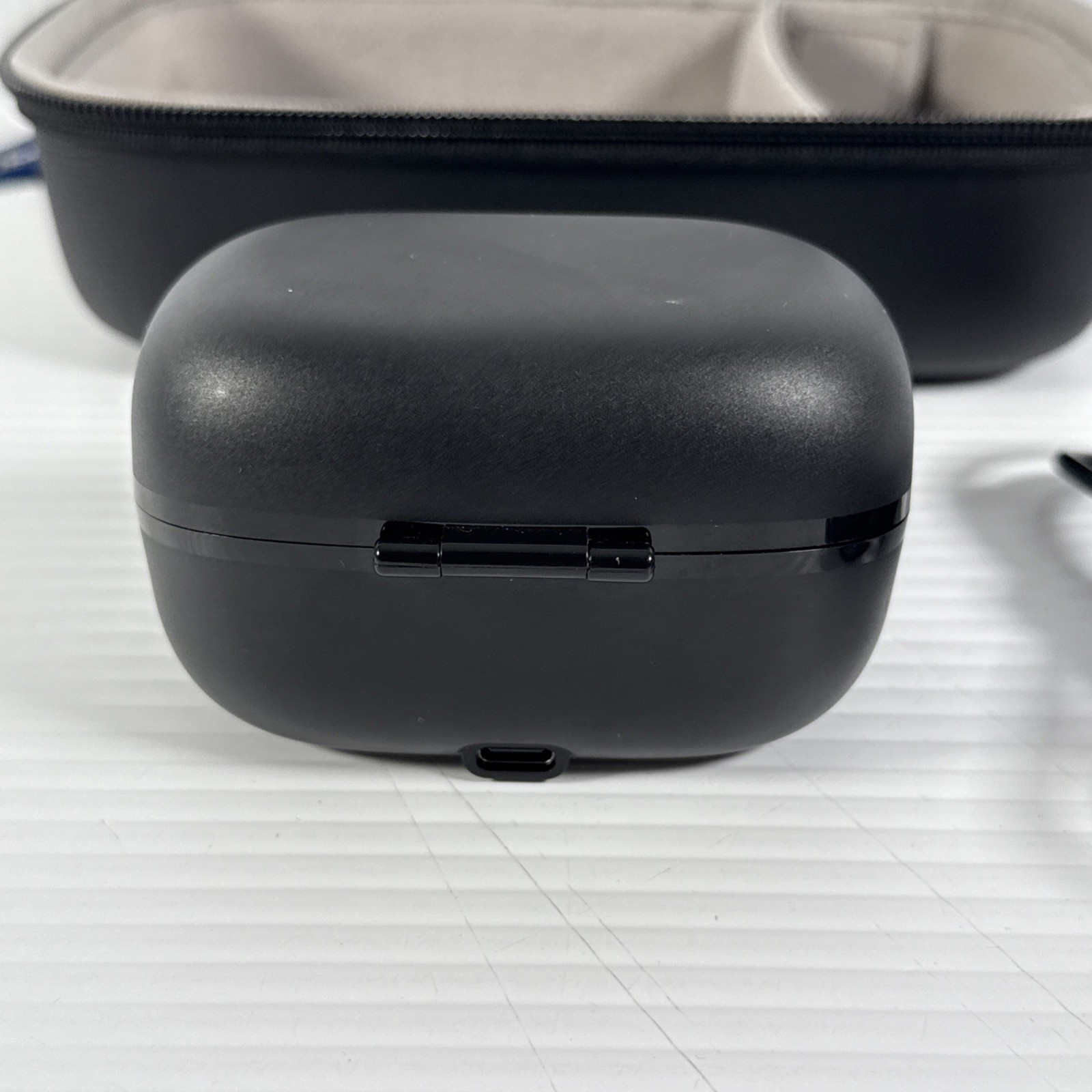 STARKEY GENESIS AI 24 ITC R Hearing Aids Pair & Charging Case Bluetooth