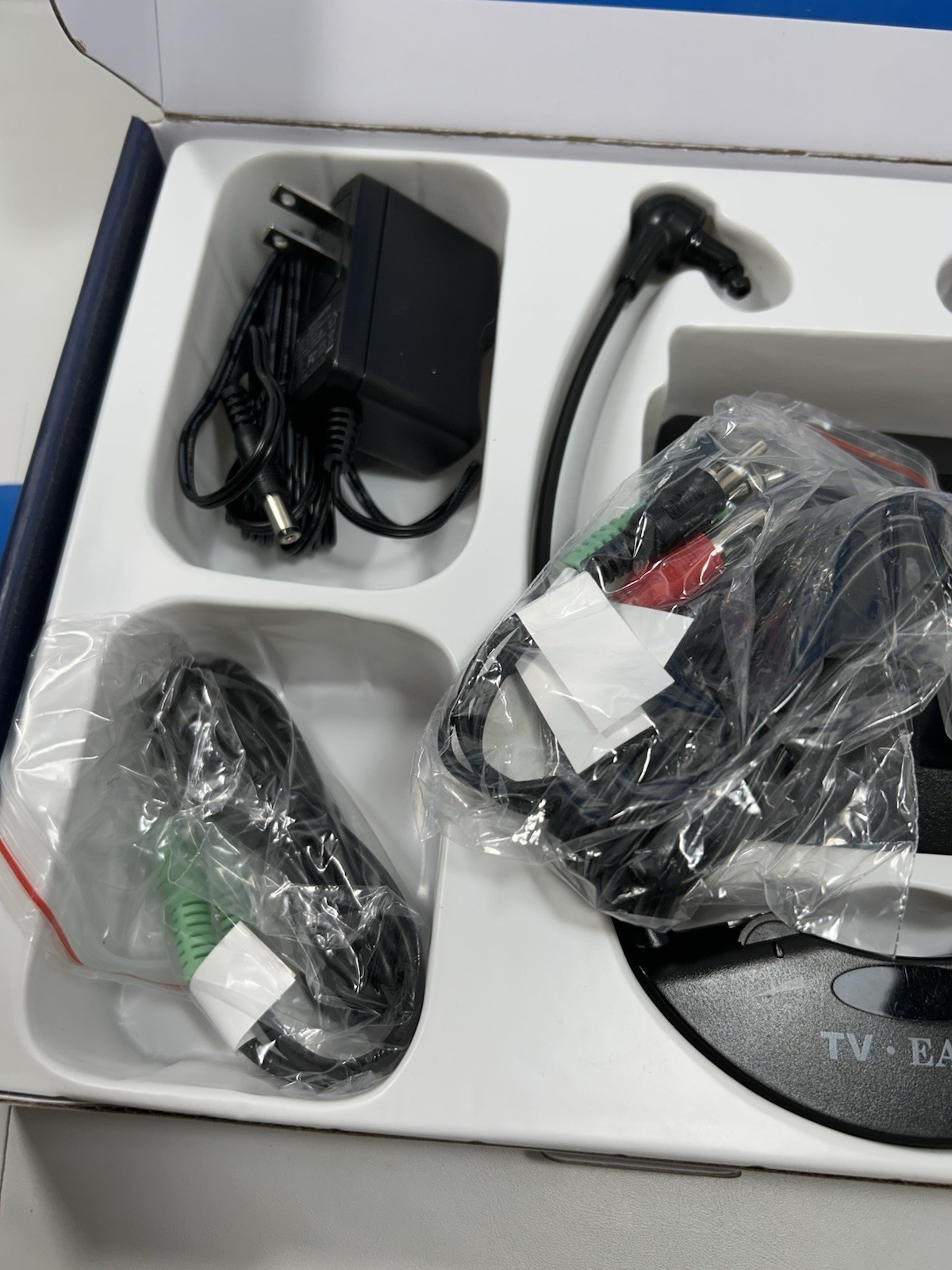 TV Ears Digital Wireless TV Listening System Voice Clarifying Infrared 11741