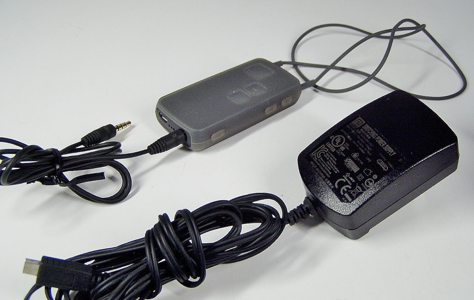 Oticon Connectline STREAMER PRO 1.0 To Connect Phone & Music to OPN Hearing Aids