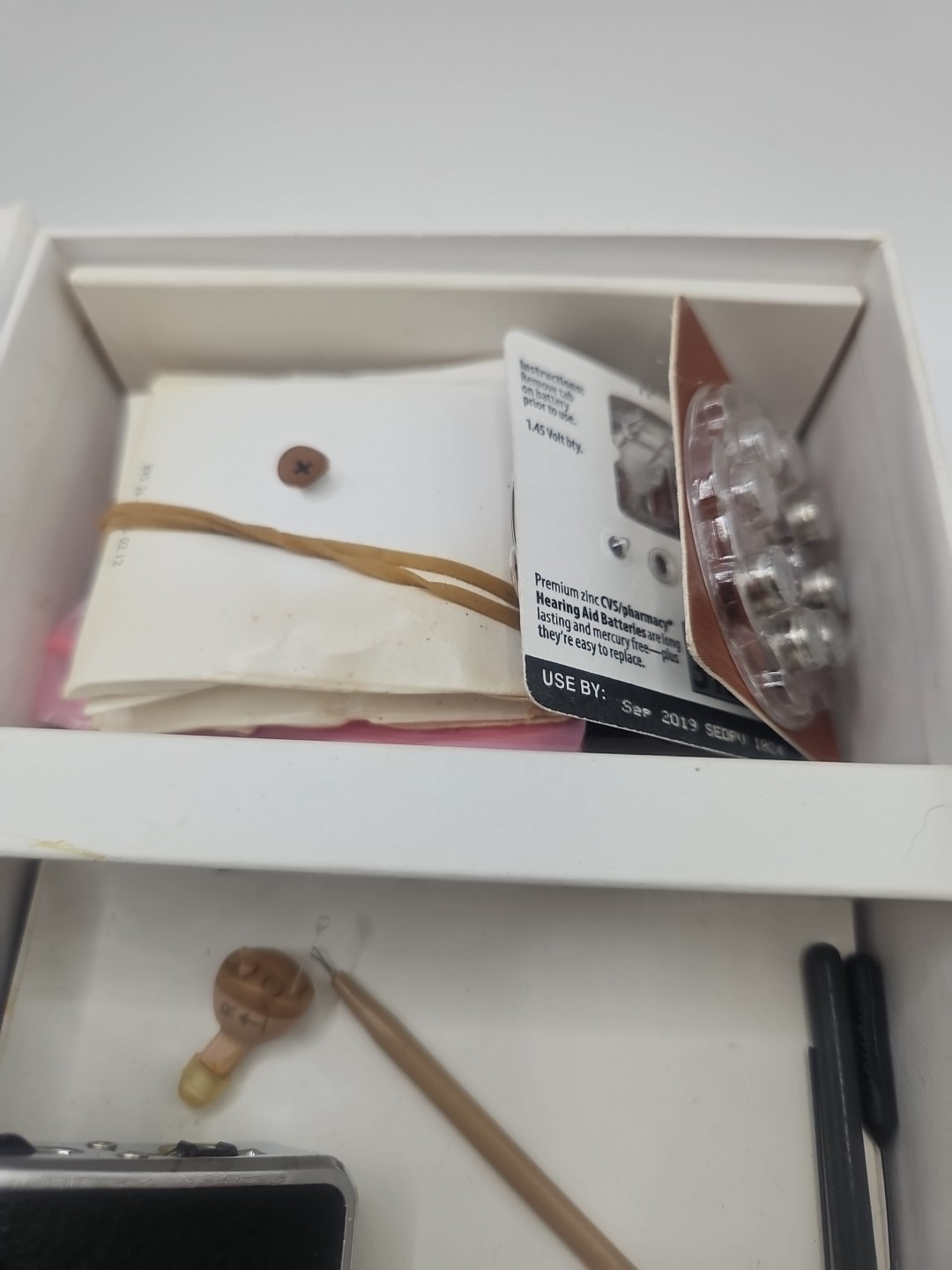 Vintage Body Worn Hearing Aid Black with Case, Box & Accessories – Untested As