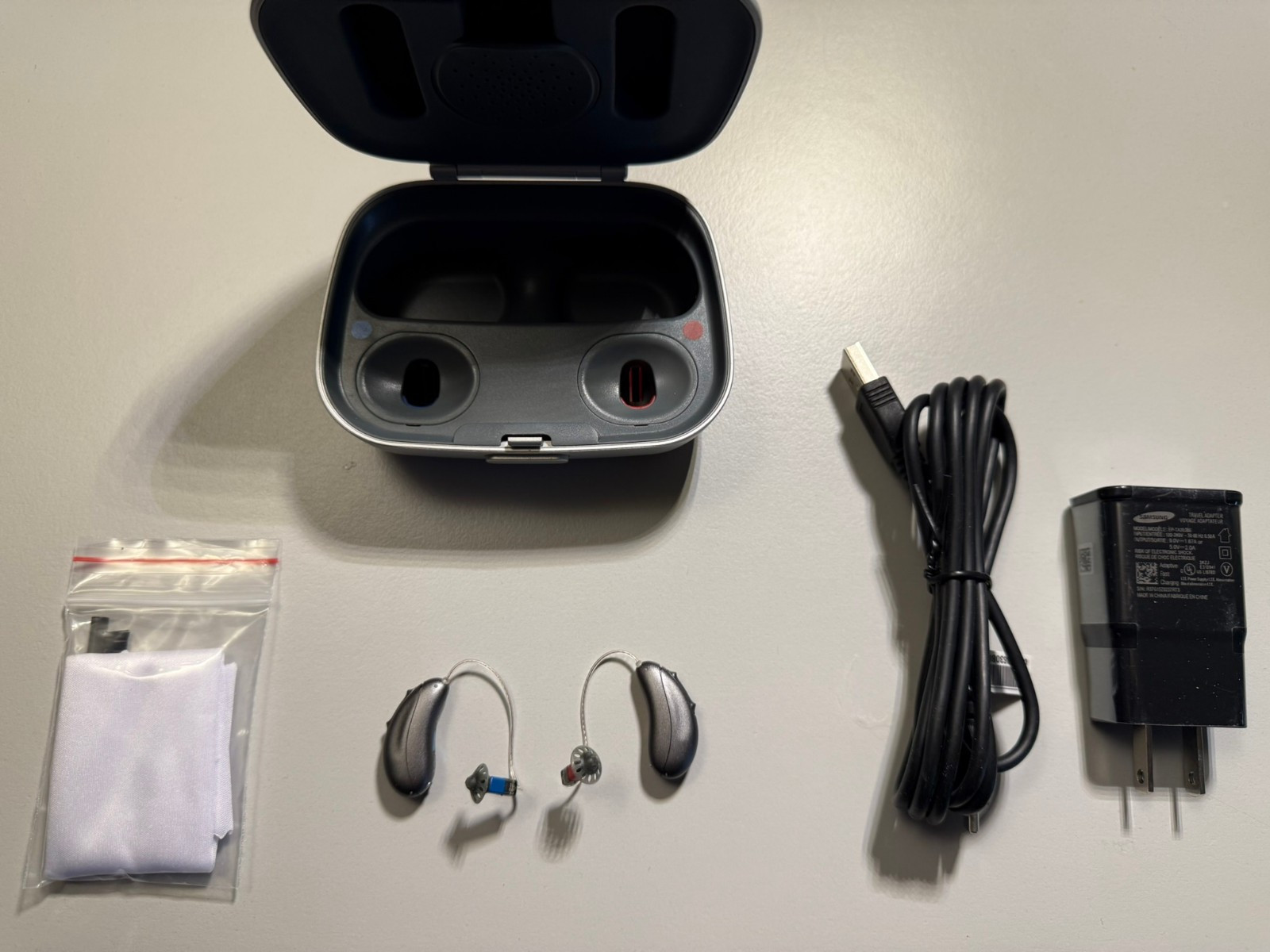 Unitron Moxi B3-R Rechargeable Blu RIC hearing aid wireless App control+Charger