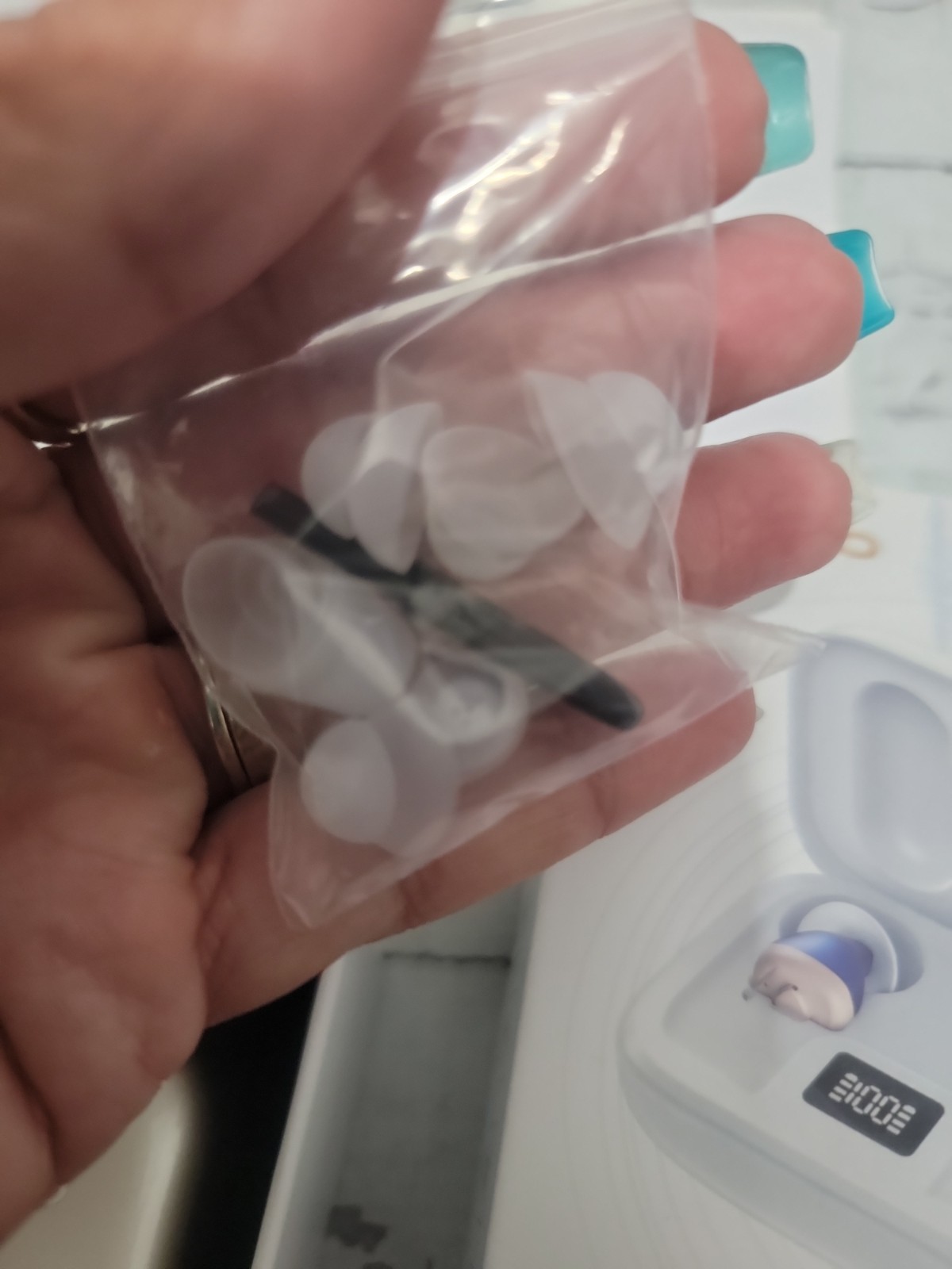 FlayGo Rechargeable Hearing Aids GM – 915T Noise Cancellation Invisible Design