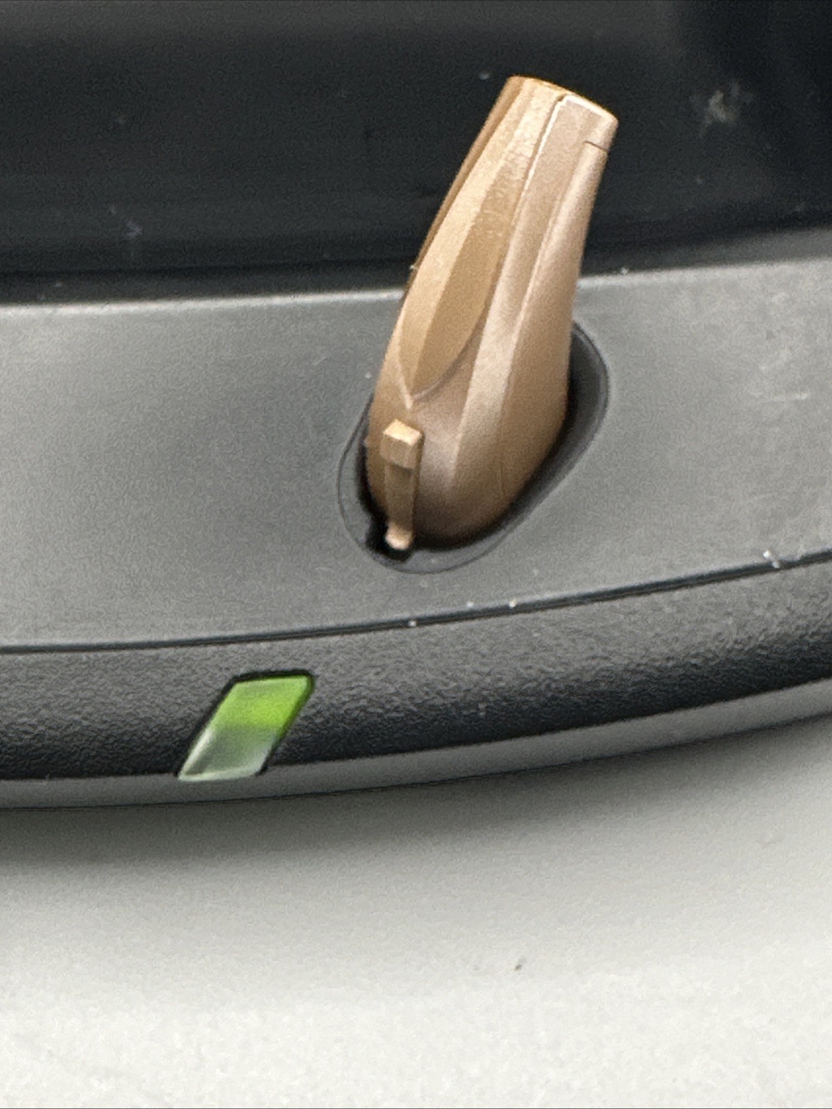 Starkey Muse iQ 1000 Rechargeable Hearing Aids RIC Style with Charging Case