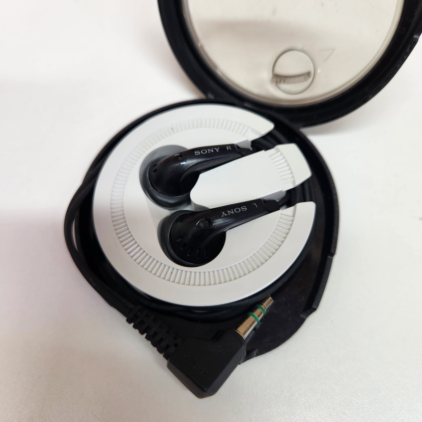 Listen Up Voice/Hearing Aid Personal Sound Amplifier AND Sony Headphones Tested