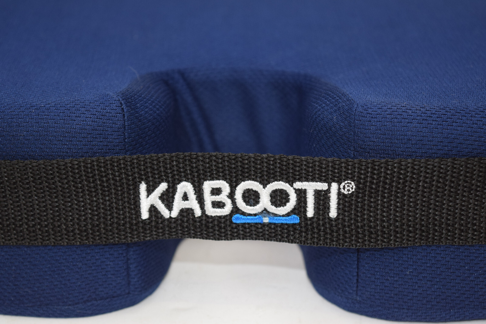 CONTOUR KABOOTI Comfort Ring with Blue Cover, 17-1/2″ x 13-1/2″ x 3-1/4″
