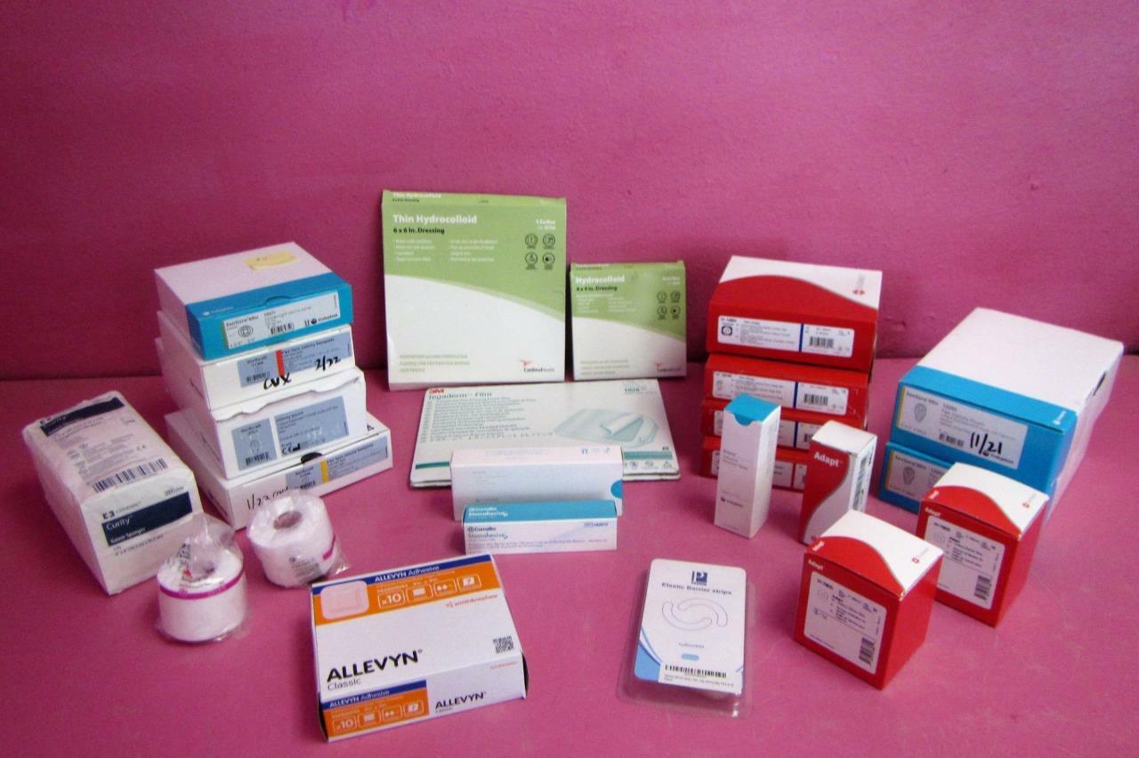 Lot of 25 Pieces Hollister & Coloplast Ostomy Colostomy w/ EasiClose WIDE Outlet