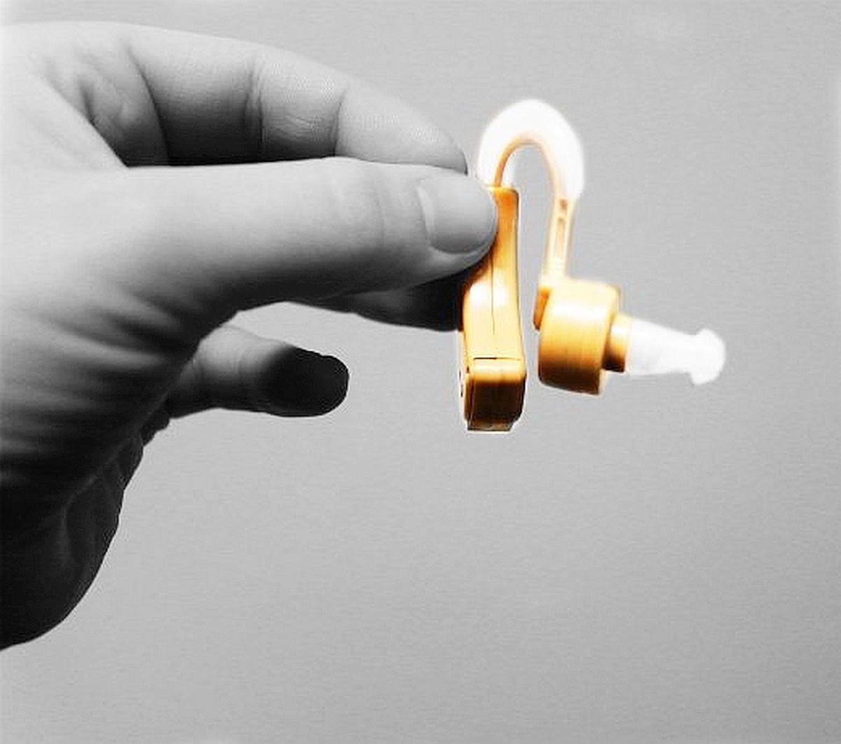 CYBER SONIC Sound Amplifier Hearing Assistance Aid BEHIND the EAR bte Hear Sound