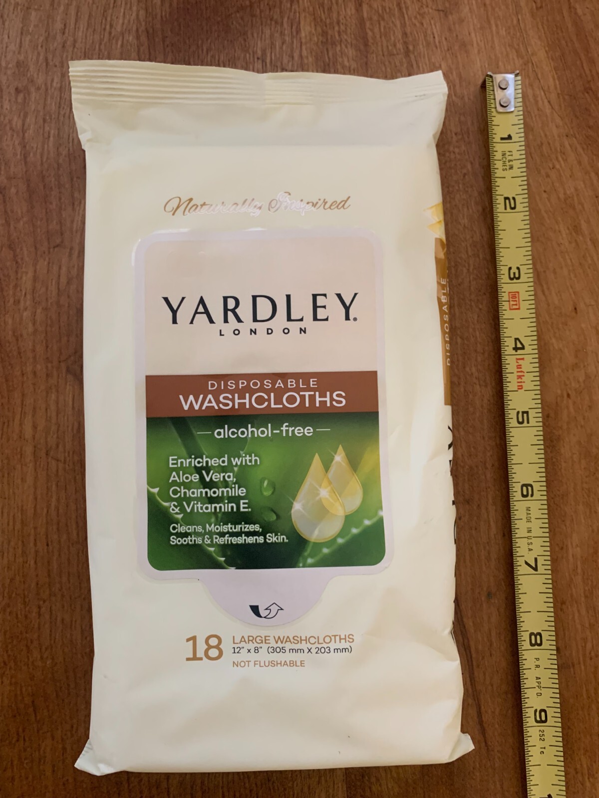 Disposable Washcloths Yardley London Aloe Vera Chamomile Vitamin E – 18 Count