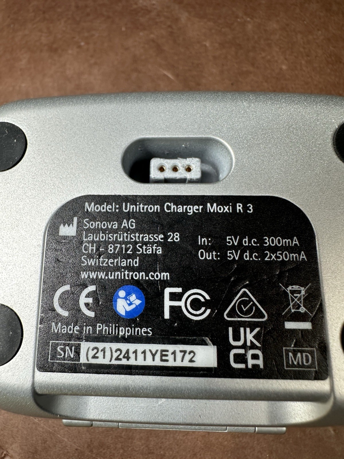 Unitron Charger Moxi R 3 Hearing Aids Left-Ships Fast!