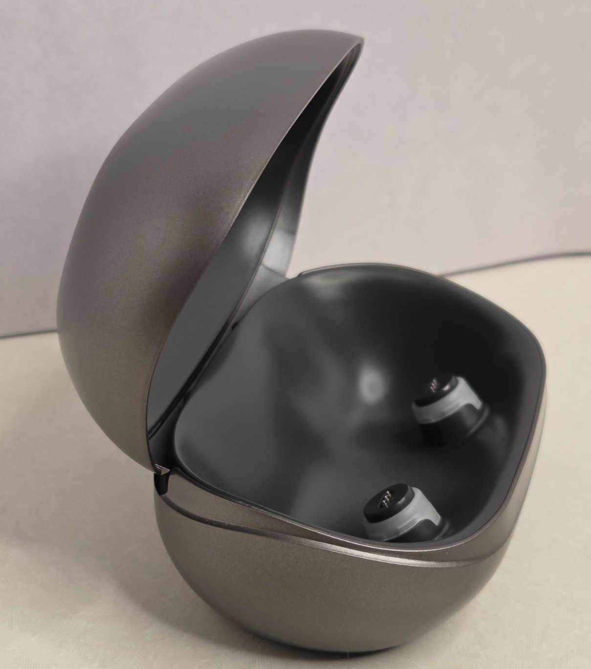 Unitron Charger ITE Charging Case For Unitron Insera S-R ITE Hearing Aids