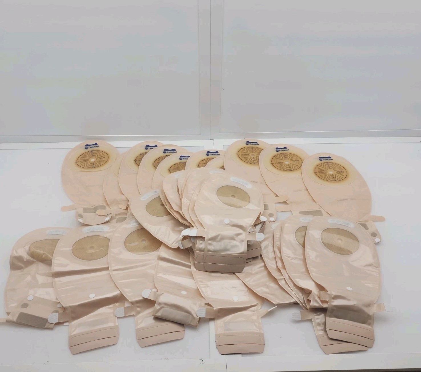 Coloplast 15521 SenSura EasiClose Ostomy Pouch 1pc System 30 Bags NO BOX