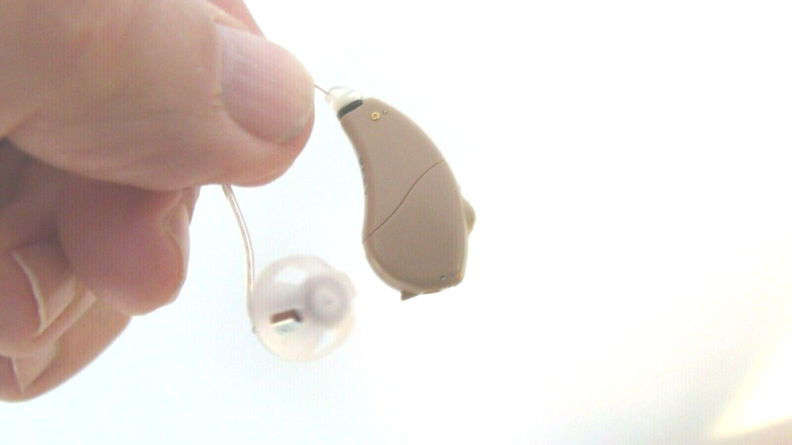 Programmable mini BTE R I C hearing aid right fit 4 programs 2 mics