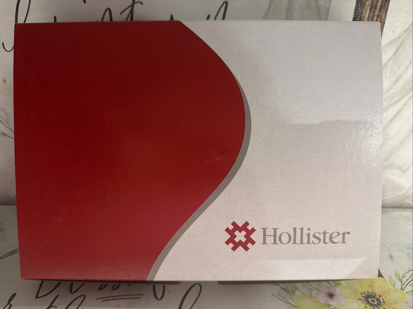 Hollister Lock ‘n Roll 2 Pieces (10 Units) REF 18192 Exp:07/01/28