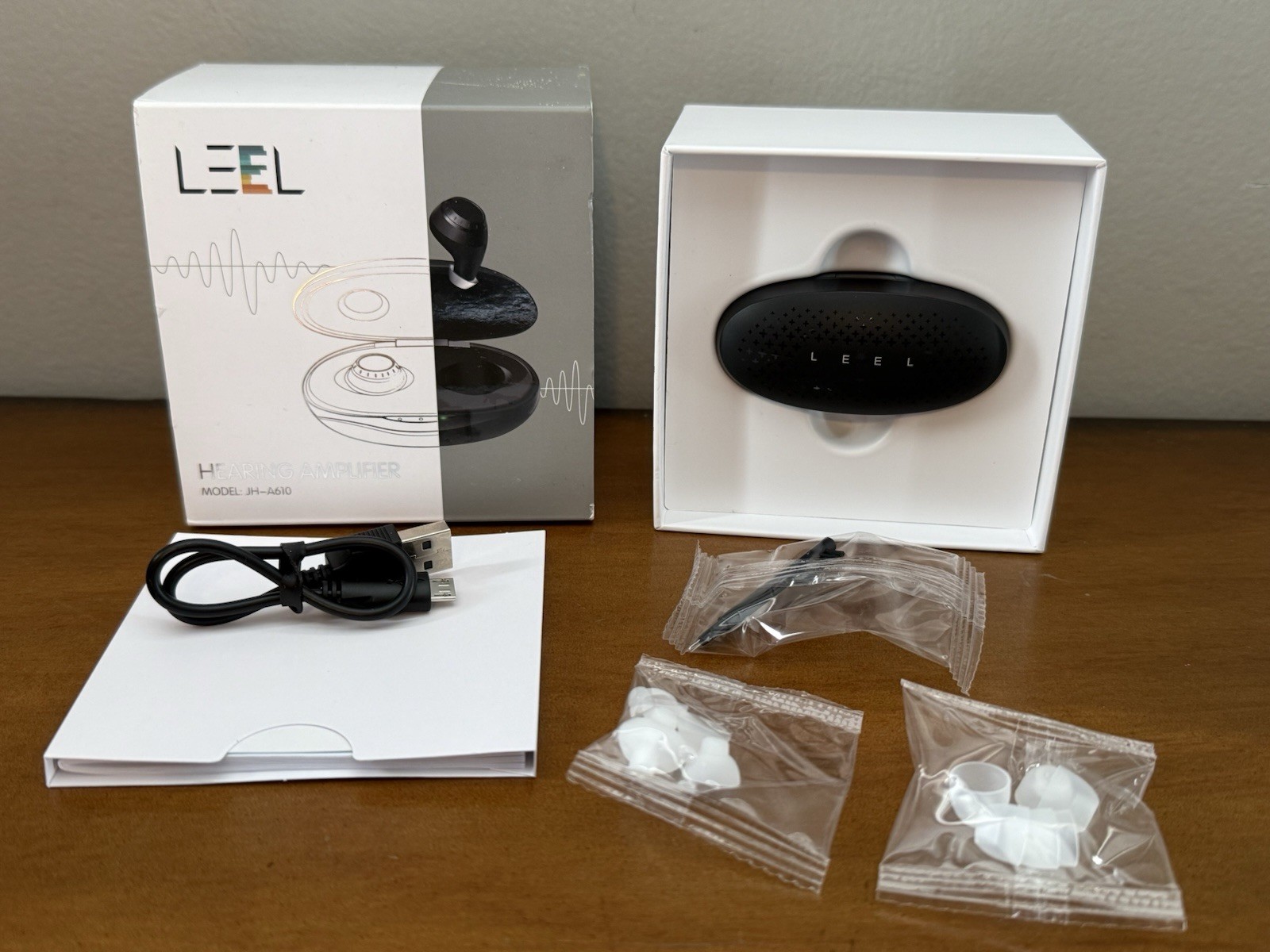 LEEL Digital Hearing Aid & Sound Amplifiers Pair In-Ear Rechargeable Earbuds NEW