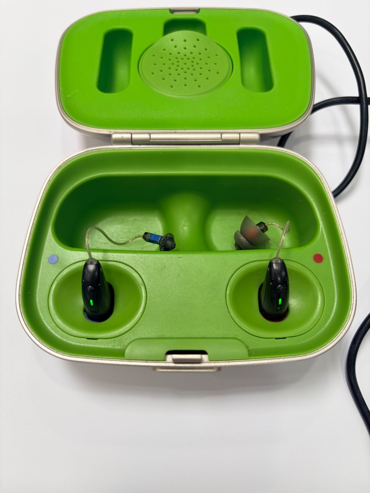 Phonak Audéo Paradise P90 (Right) + CROS 1 (Left) CROS System w/ Charger Bundle