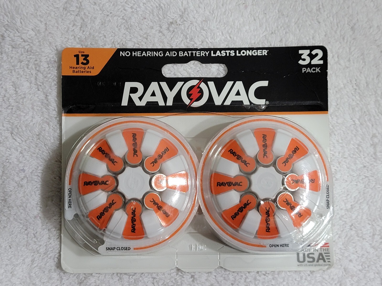 4 PACKS X 32 EACH (128) RAYOVAC SIZE 13 HEARING AID BATTERIES BEST BY 03/2025