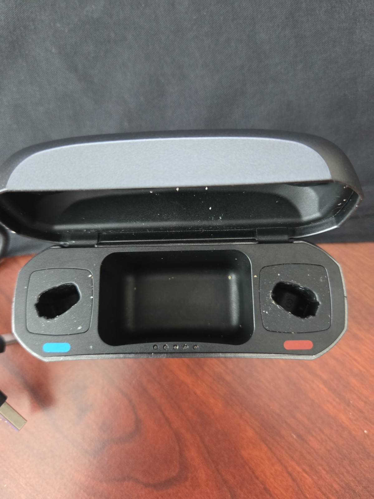 RESOUND HEARING AID MODEL C-1 RECHARGEABLE CASE PREOWNED POWERS ON WITH CABLE