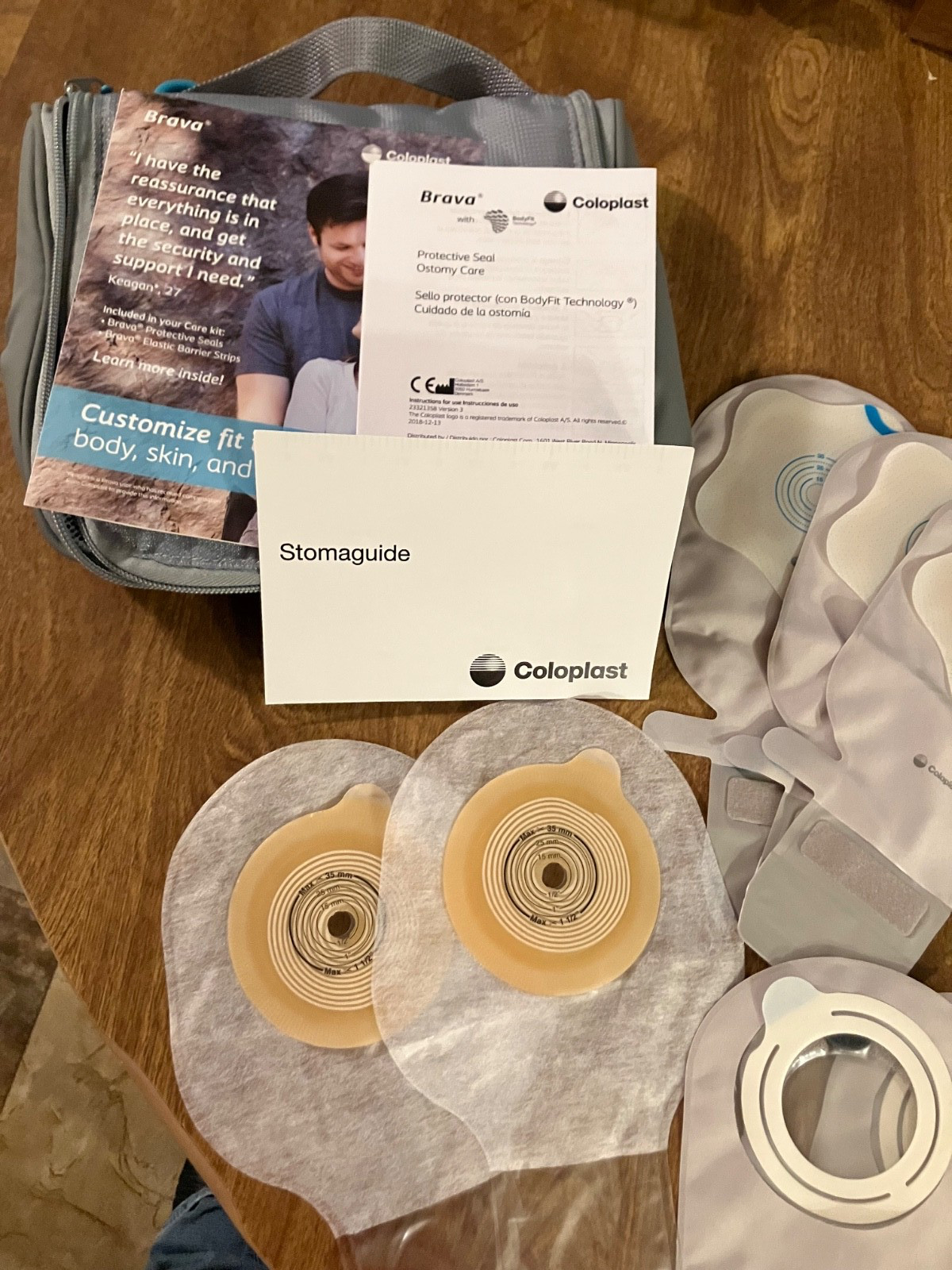 Coloplast ostomy Bag, 2ct 2115,6ct other, 4elastic barrierstrips, paste