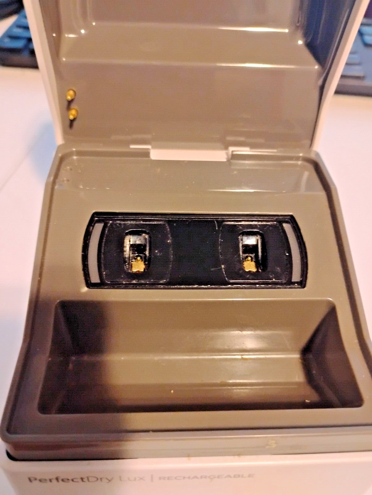 Widex PerfectDry Lux Rechargeable Electronic Hearing Aid Dryer NO Power Cord
