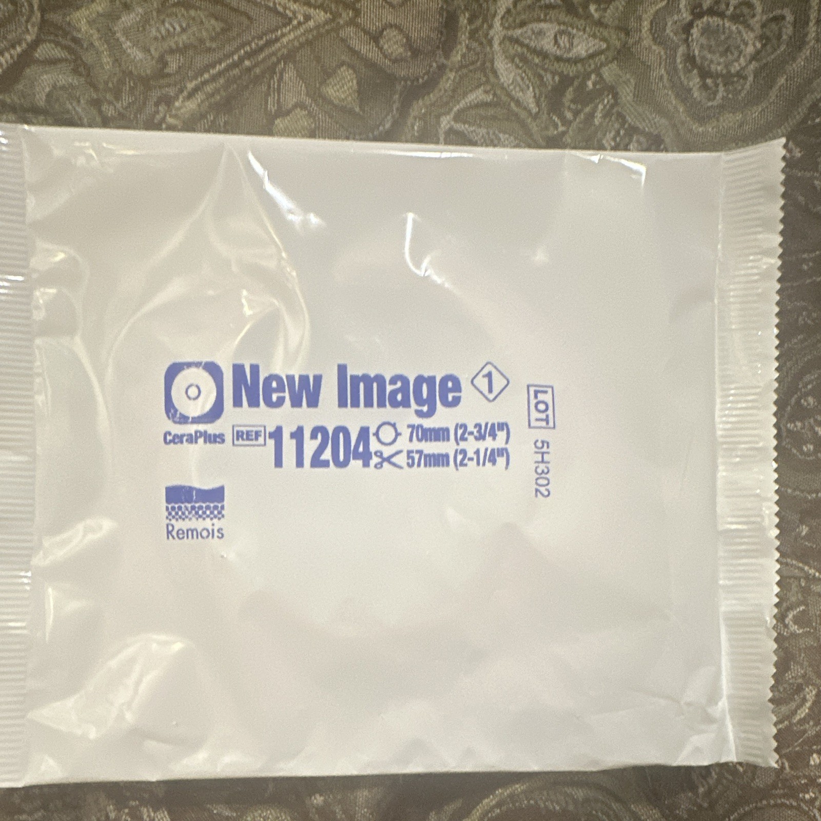 HOLLISTER 11204 New Image CeraPlus Skin Barrier 2-Pc 70mm Flange 57mm