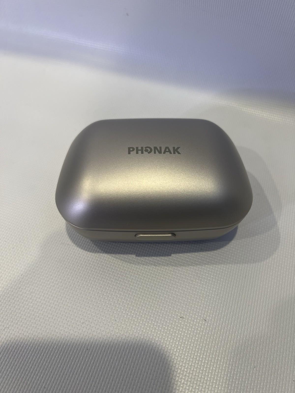 Phonak Charger Case Go W/ USB Type-C Charging Port AND Travel Case – Used