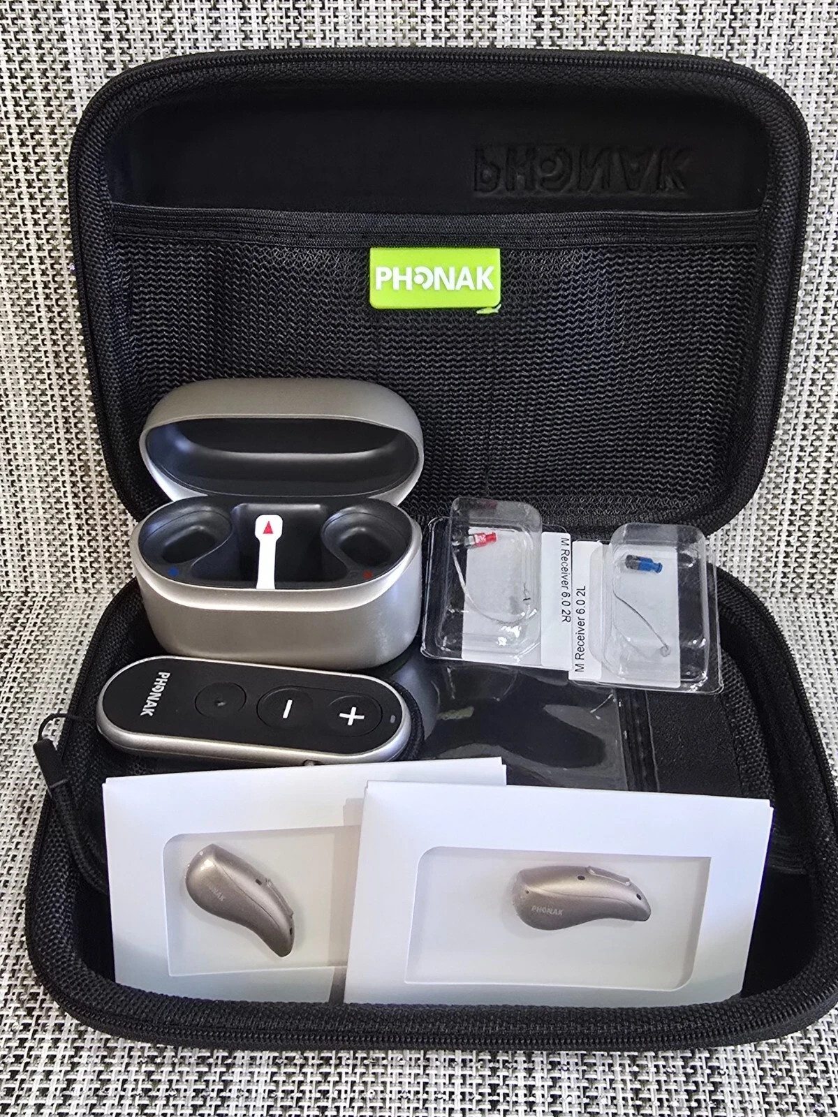 Phonak Infinio Sphere I90‑R ULTRA RIC Hearing Aids w Charger +remote
