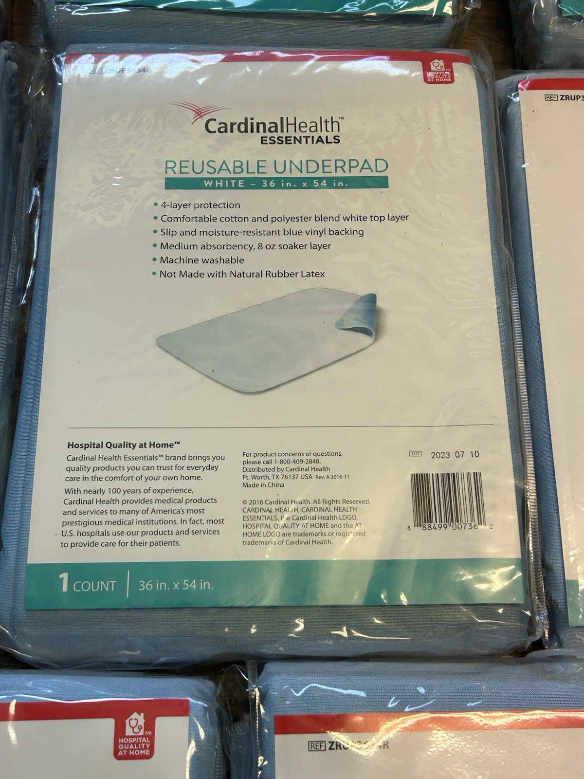 Cardinal Health Essentials Reusable Underpad, Size 36X54 in. – 8 Pads
