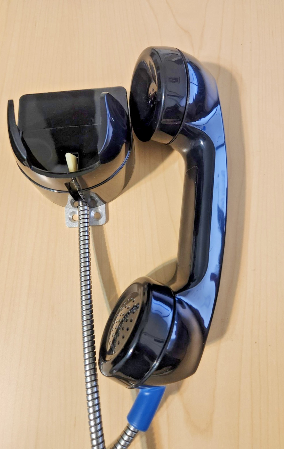 New Walker Equipment Hearing Aid Compatible Telephone Handset – Wall Mount – Pla