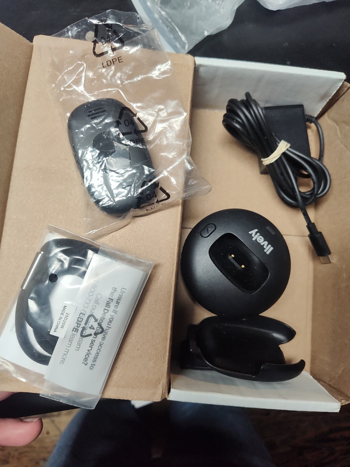 LIVELY Mobile 2 Medical Alert Device Black – R5-RTL-BLK-8IN – Open Box