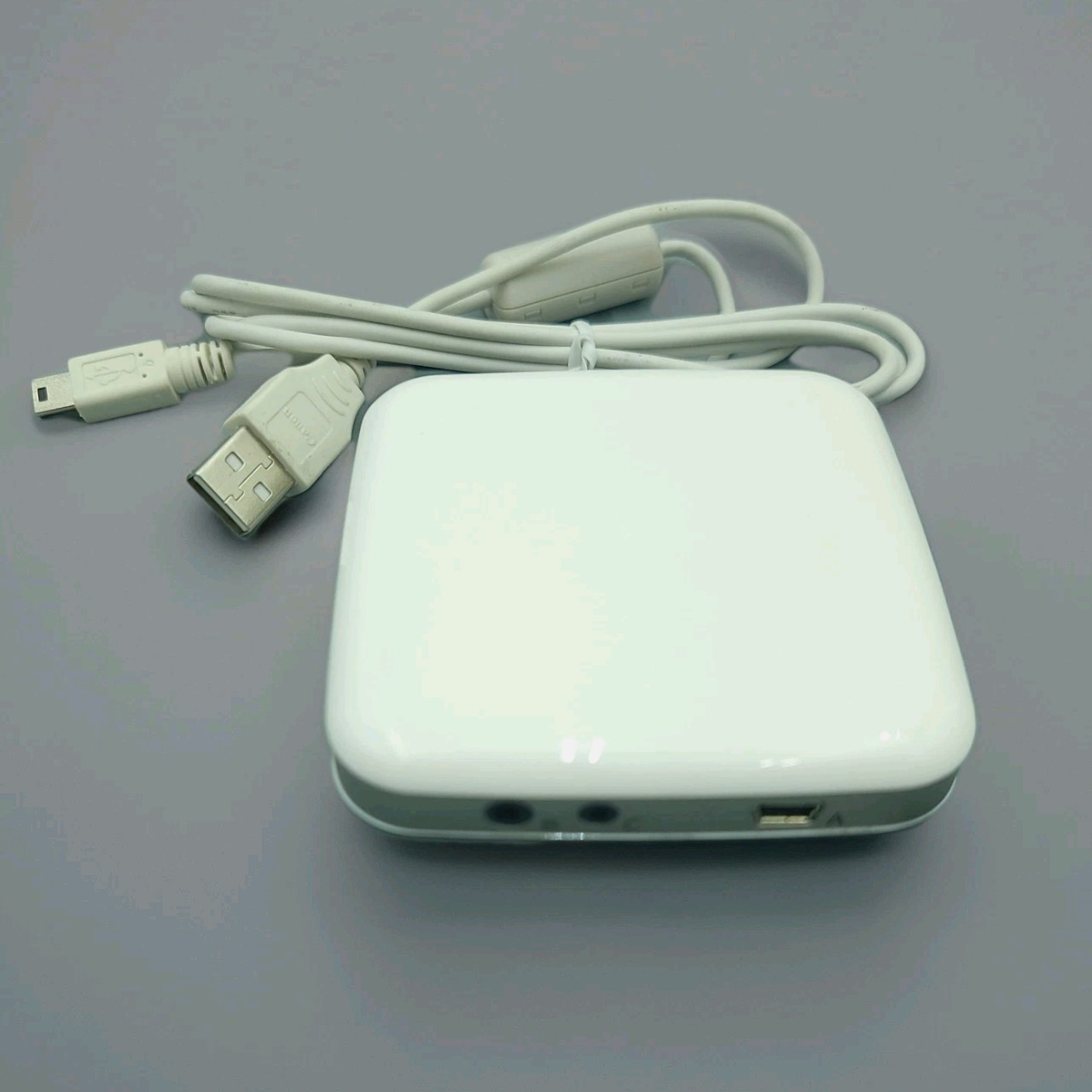 Oticon Bernafon TV Adapter 2.0 Wireless Transmitter Model TV 75-02 w/ USB Cable